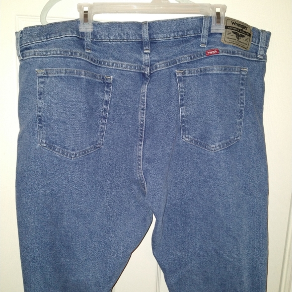 Wrangler Premium Quality Blue Medium Wash Denim Jeans Men's sz 44x30. - Picture 4 of 6